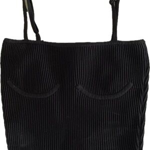 Aritzia Babaton Black Denzel Crop Top